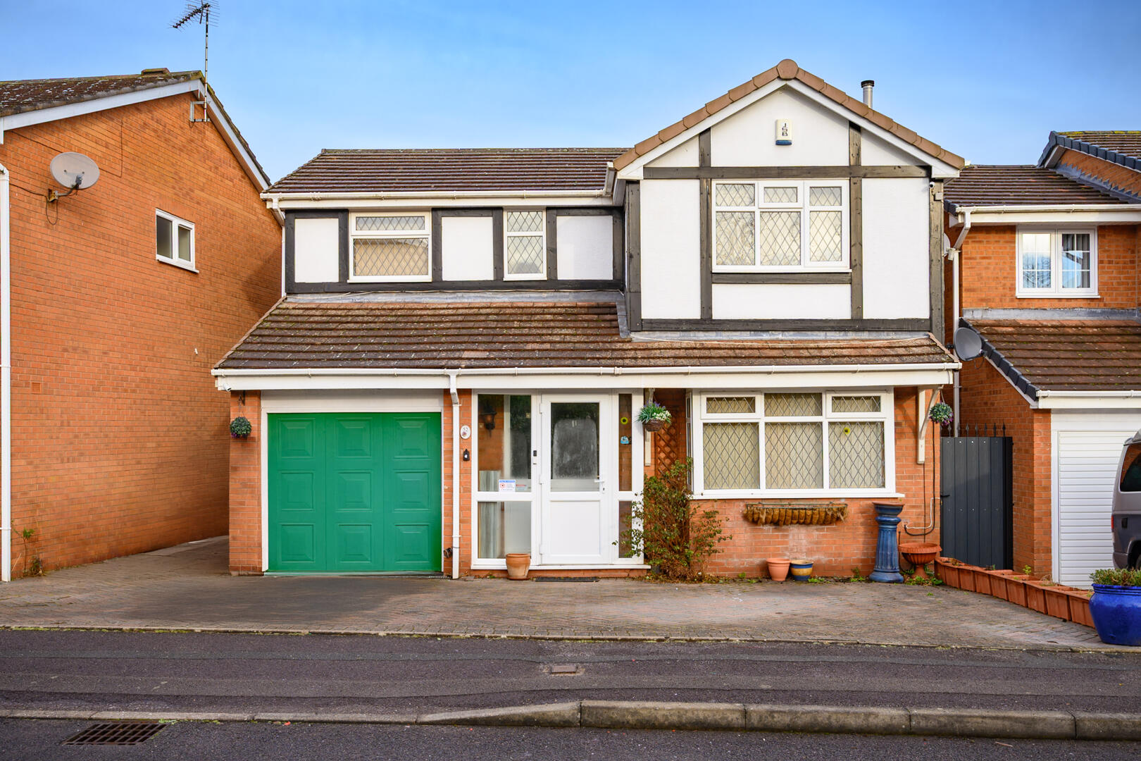 Gainford Rise, Binley, CV3 – No Onwards Chain